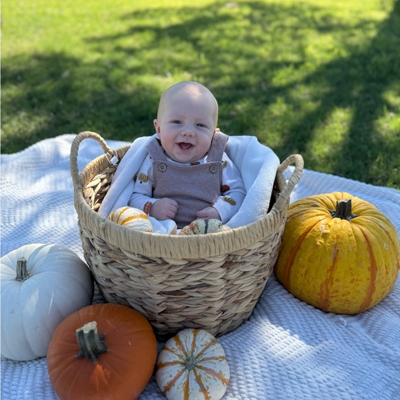 Meet your Posher, Madison - Picture 5 of 6